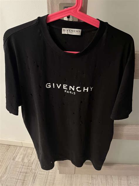 Dámske tričká Givenchy .